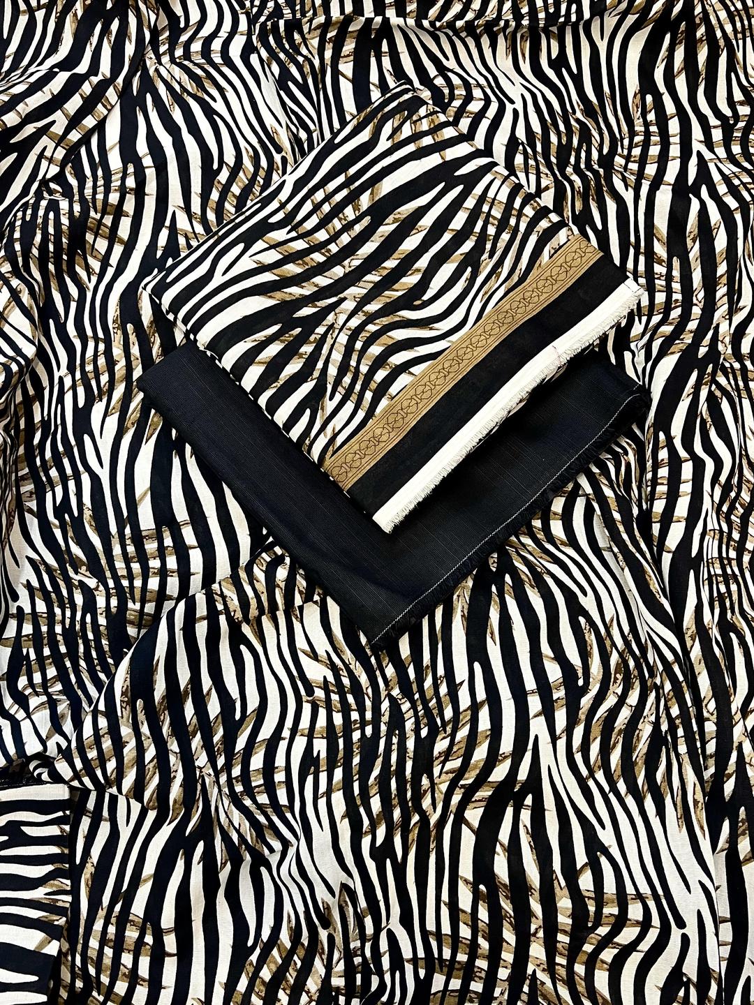 2 Pcs Women's Unstitched Khaddar Printed Suit