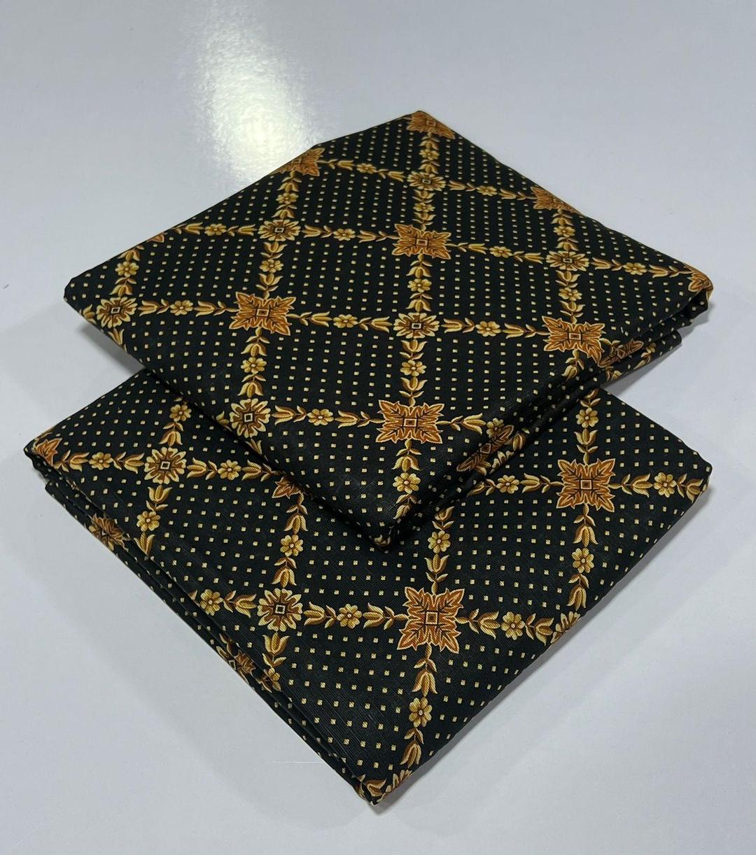 2 Pcs Women's Unstitched Khaddar Printed Suit