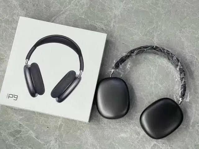 Black Headphone