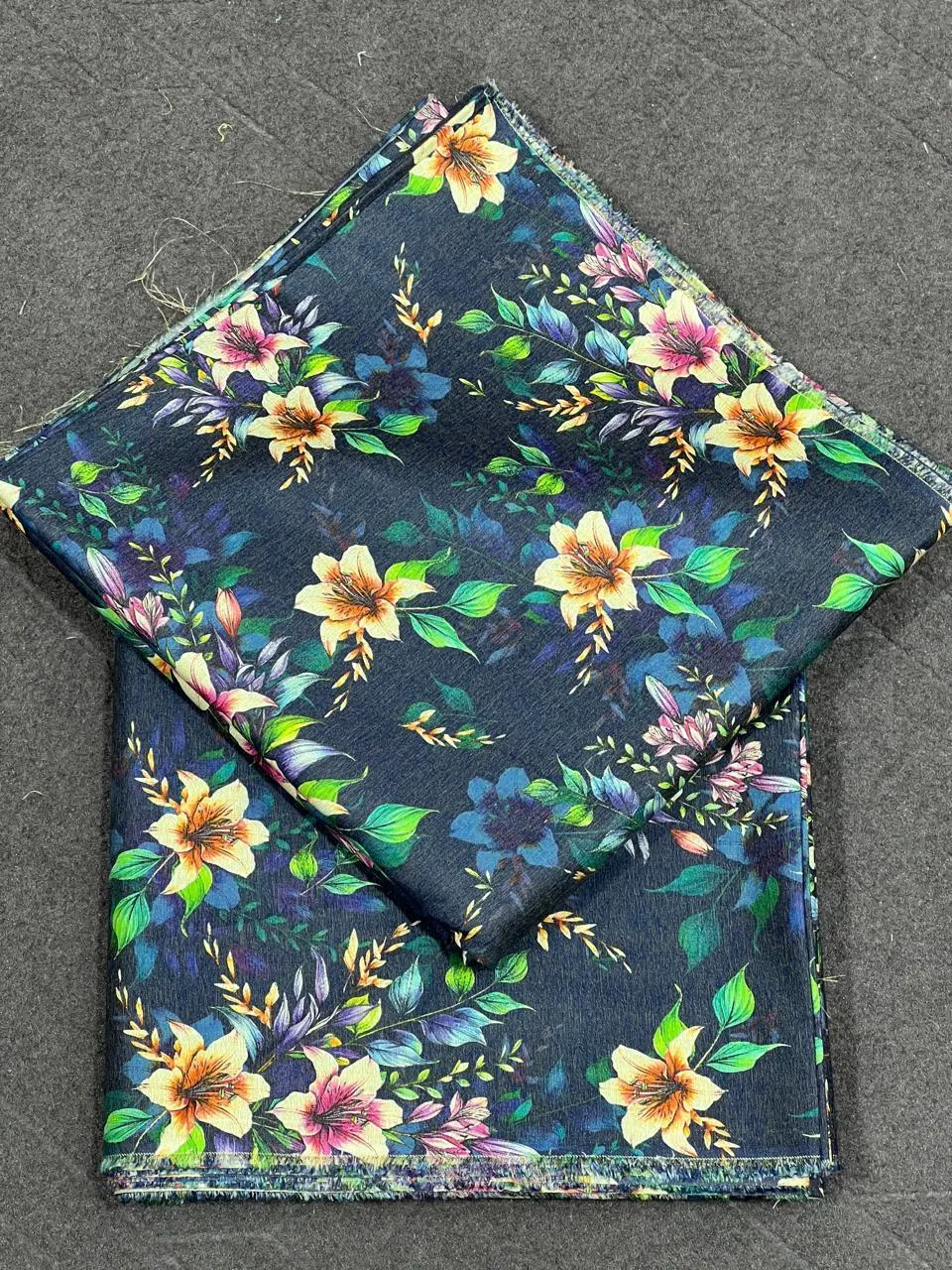 2 Pcs Women's Unstitched Printed Suit