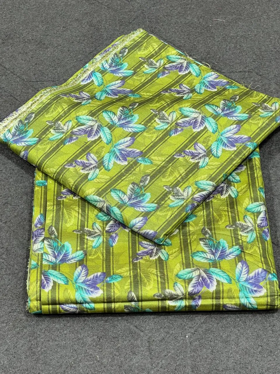 2 Pcs Women's Unstitched Printed Suit