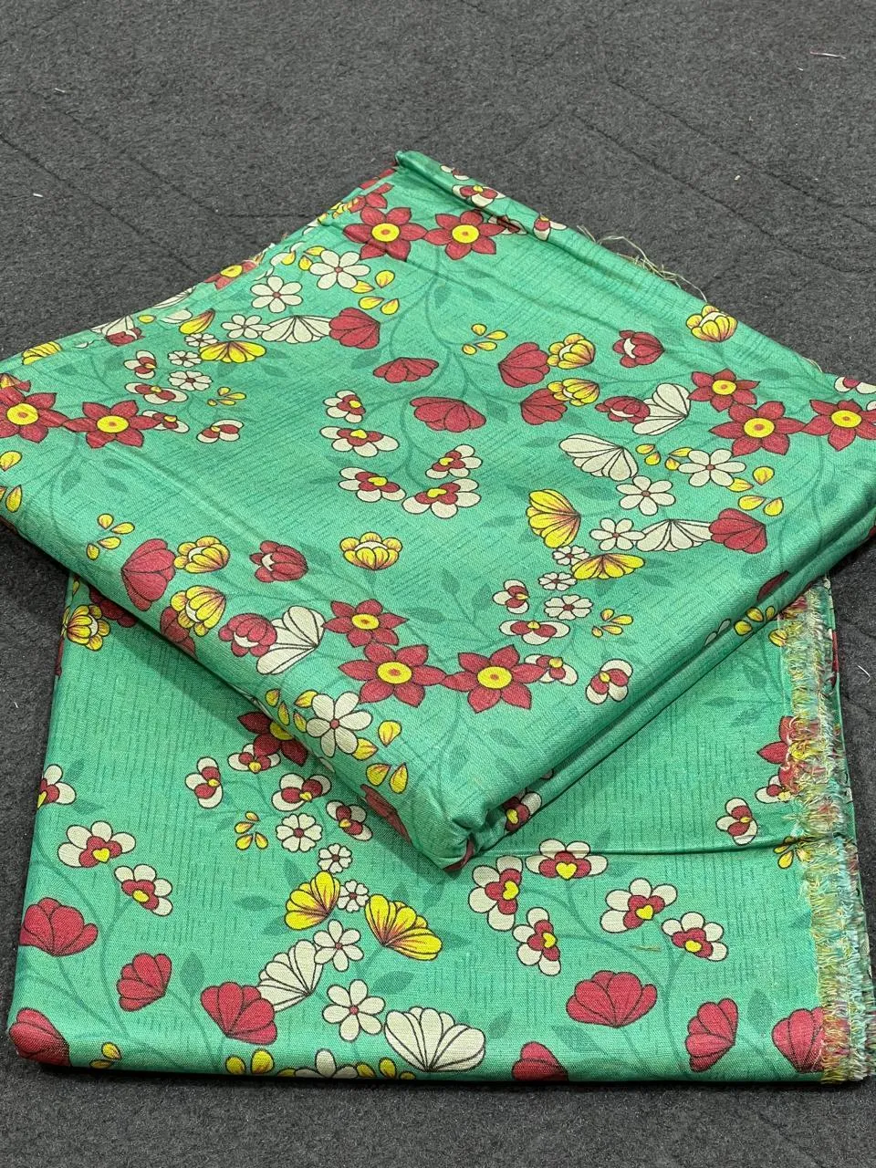 2 Pcs Women's Unstitched Printed Suit