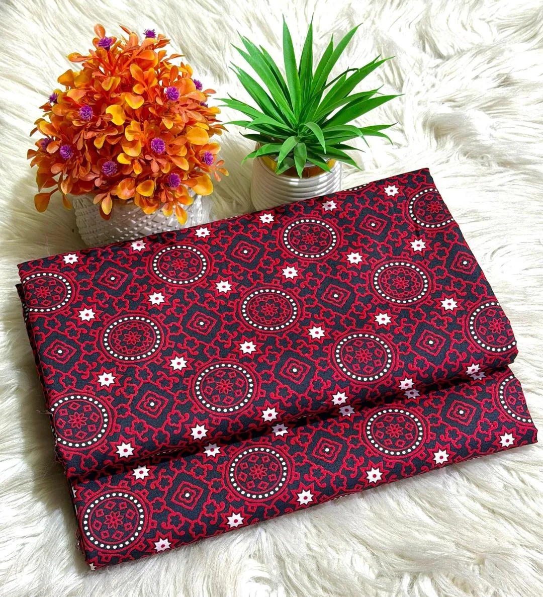 2 Pcs Women's Unstitched Printed Suit