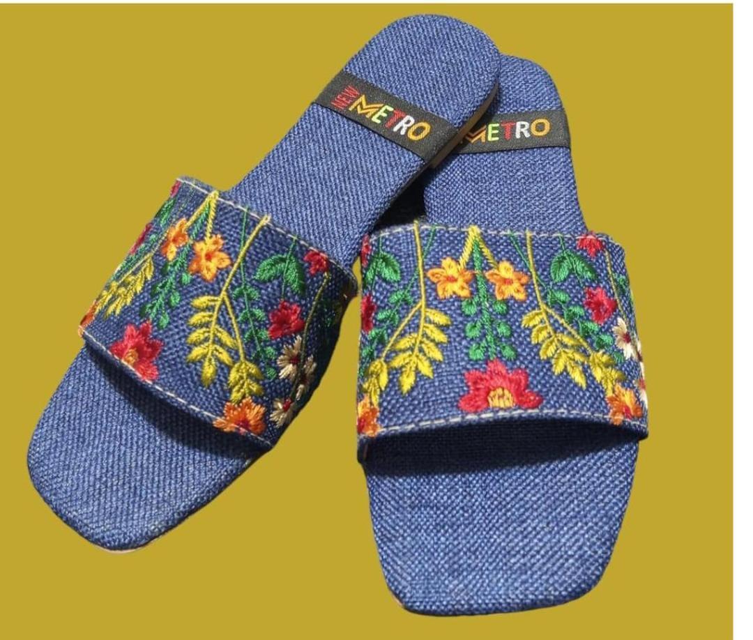 Stylish Women's PVC Casual Flats Chappals - Available in Sizes 7-11