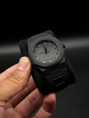 Unisex Analogue Watch with Plain Black Strap - Quartz Movement, 1 Pc