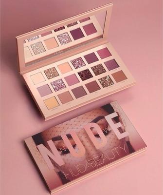 Multicolor Matte And Glitter Eyeshadow Palette – 1 Pcs Smooth Finish