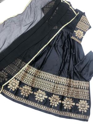 3 Pcs Women's Stitched Shamoz Silk Embroidered Suit thumbnail 4