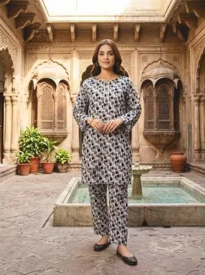 Women Cotton Lawn Printed 2-Piece Suit Black White Floral Medium