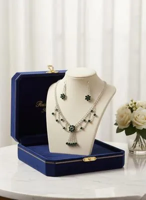 Modern Design Silver Plated Crystal Necklace Set