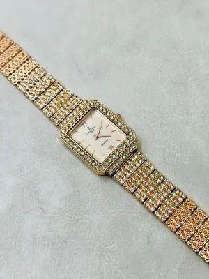Women's Sparkling Crystal Details For Glam Lovers Watch 01
