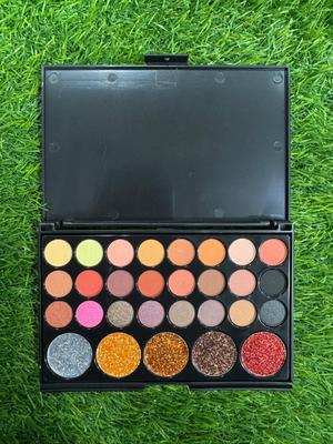 24 Multicolor Matte And Glitter Eyeshadow Palette - 1 Pcs of Glamour