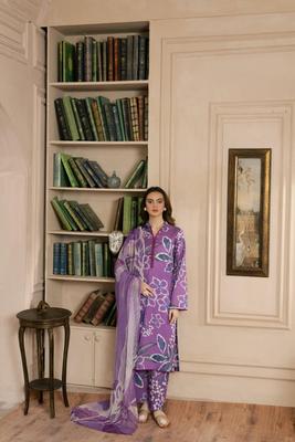 3 Pcs Women's Unstitched Printed Suit