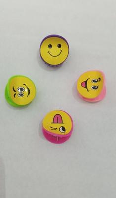 Beautiful Emoji Hair Claw For Kids, Pack Of 8
