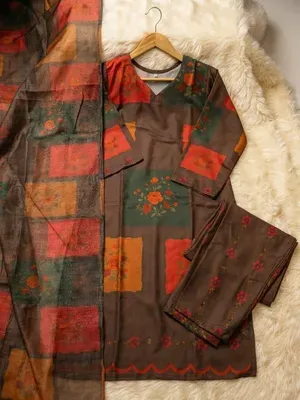 Stylish Printed Lawn Suit - 3 Pcs Set with V-Neck Design thumbnail 2