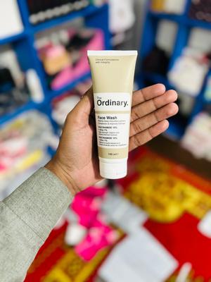 Pore Cleaning Face Wash