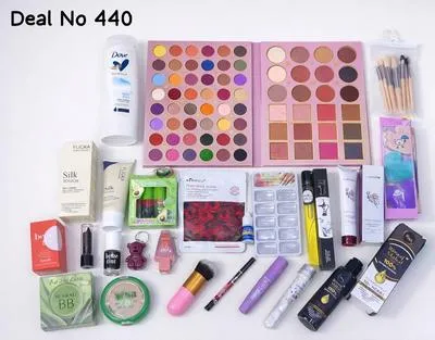 Multicolor 20-in-1 Makeup Kit for Women thumbnail 2