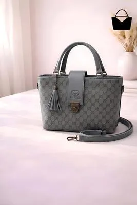 Women's Leather Plain Shoulder Bag thumbnail 1