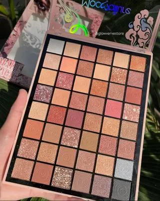 Matte And Glitter Eyeshadow Palette 100 g