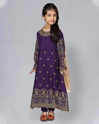 3 Pcs Girl's Lawn Embroidered Unstitched Suit