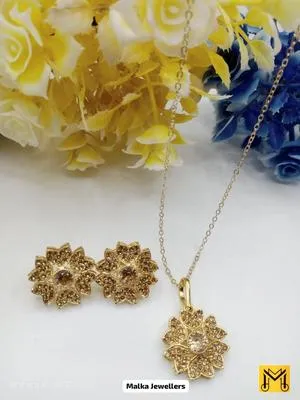Crown Shaped Gold Plated Rhinestone Necklace Set