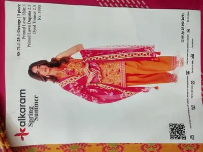 3 Pcs Women's Unstitched Printed Suit