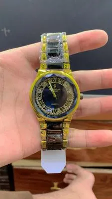 Stylish Men's Unisex Chain Watch - 1 Pc with Reliable Time Accuracy and Modern Look