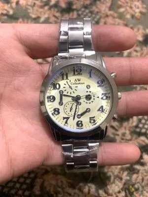Men's Skin Friendly Strap Watch