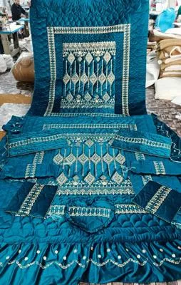 5 Pcs Velvet Jacquard Embroidered Bridal Set