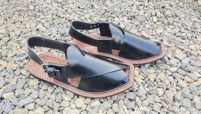 Men's PU Leather Peshawari Chappal - 1 Pcs in Classic Black