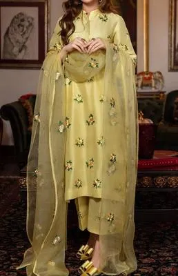 3 Pcs Women's Unstitched Embroidered Suit