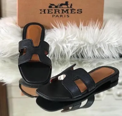 Harmes Flat Slippers