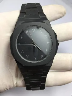 Black Men's Stylish Quartz Watch with Chain Strap