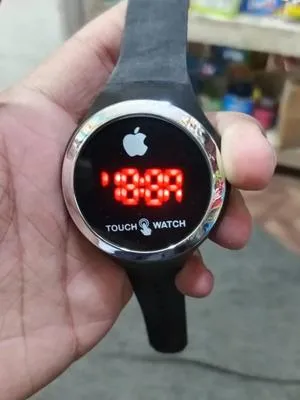 Men's Comfortable Daily Wear Watch thumbnail 3
