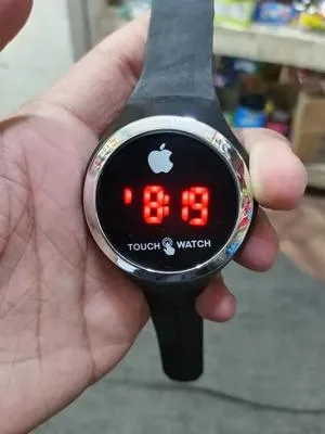 Men's Comfortable Daily Wear Watch thumbnail 5