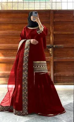 3 Pcs Women's Stitched Shamoz Silk Embroidered Suit