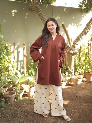Women Linen 2Pcs Set Brown V-Neck Shirt & Embroidered Trouser