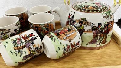 Elegant White Ceramic Tea Set for Travel 