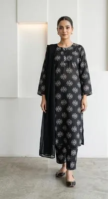 3 Pcs Women's Stitched Lawn Digital Print Suit Black Special