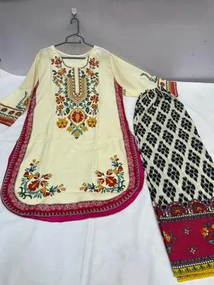 Multicolor Printed Arabic Lawn 2Pcs Set thumbnail 5