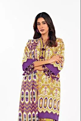 3 Pcs Women's Unstitched Printed Suit