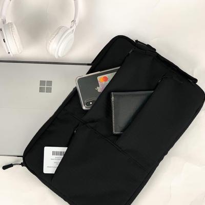 1 Pc Laptop Sleeve - Perfect For Laptop