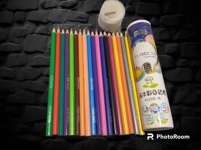 Color Pencils With Sharpener