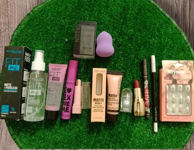 10 In 1 Makeup Deal 