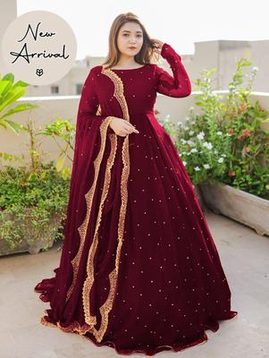 3 Pcs Women's Stitched Embroidered Maxi Suit