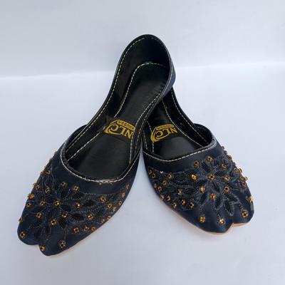 Women's Synthetic Leather Beads Khussa