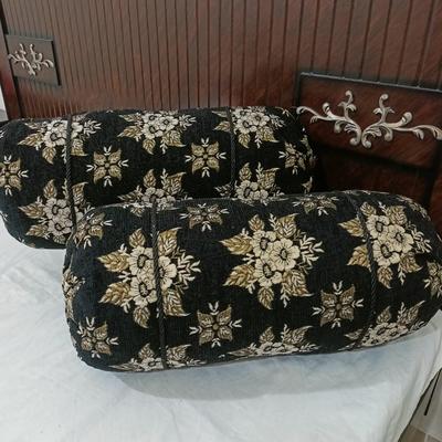 2 Pcs Velvet Jacquard Embossed Pillow Cover