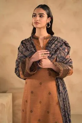 3 Pcs Women's Unstitched Embroidered Suit thumbnail 2