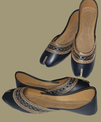 Women's Rexine Embroidered Khussa